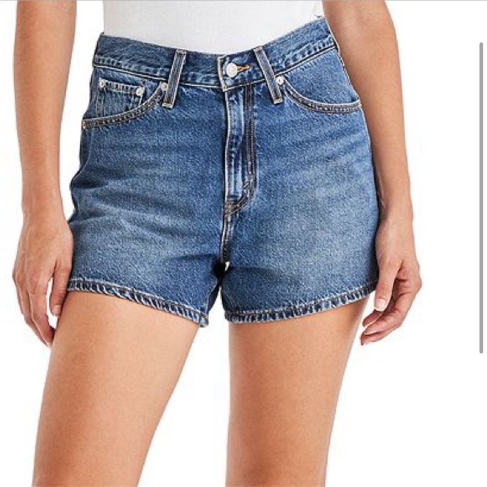Levi’s 80s Mom Shorts